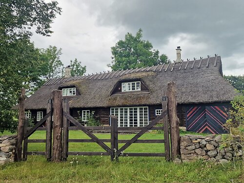 Saaremaa vald Hiievälja, 4 tuba, 2 korrust, 170.3 m²