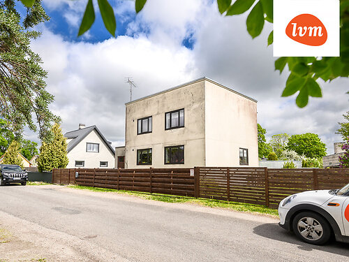 Saaremaa vald Kuressaare linn 5, 5 tuba, 176.9 m²