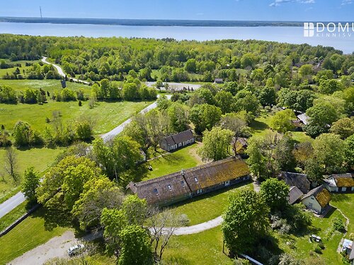 Muhu vald Koguva, 21 tuba, 949.4 m²