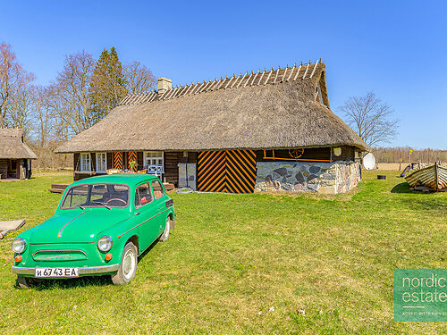 Muhu vald Suuremõisa, 4 tuba, 2 korrust, 214 m²