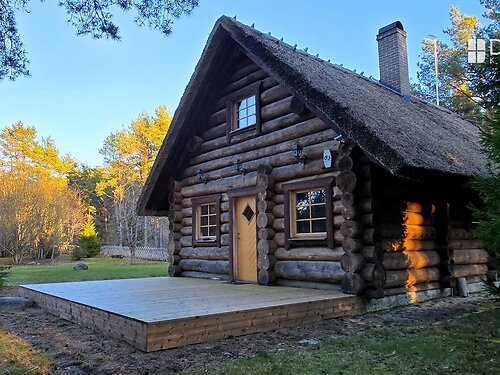 Saaremaa vald Lahetaguse, 2 tuba, 2 korrust, 53 m²