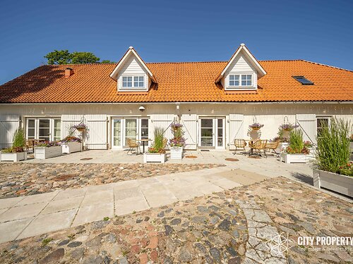 Saaremaa vald Kuressaare linn 6/1 2, 2 tuba, 1. korrus, 2 korrust, 42.3 m²